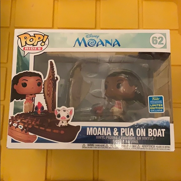 moana and pua on boat funko